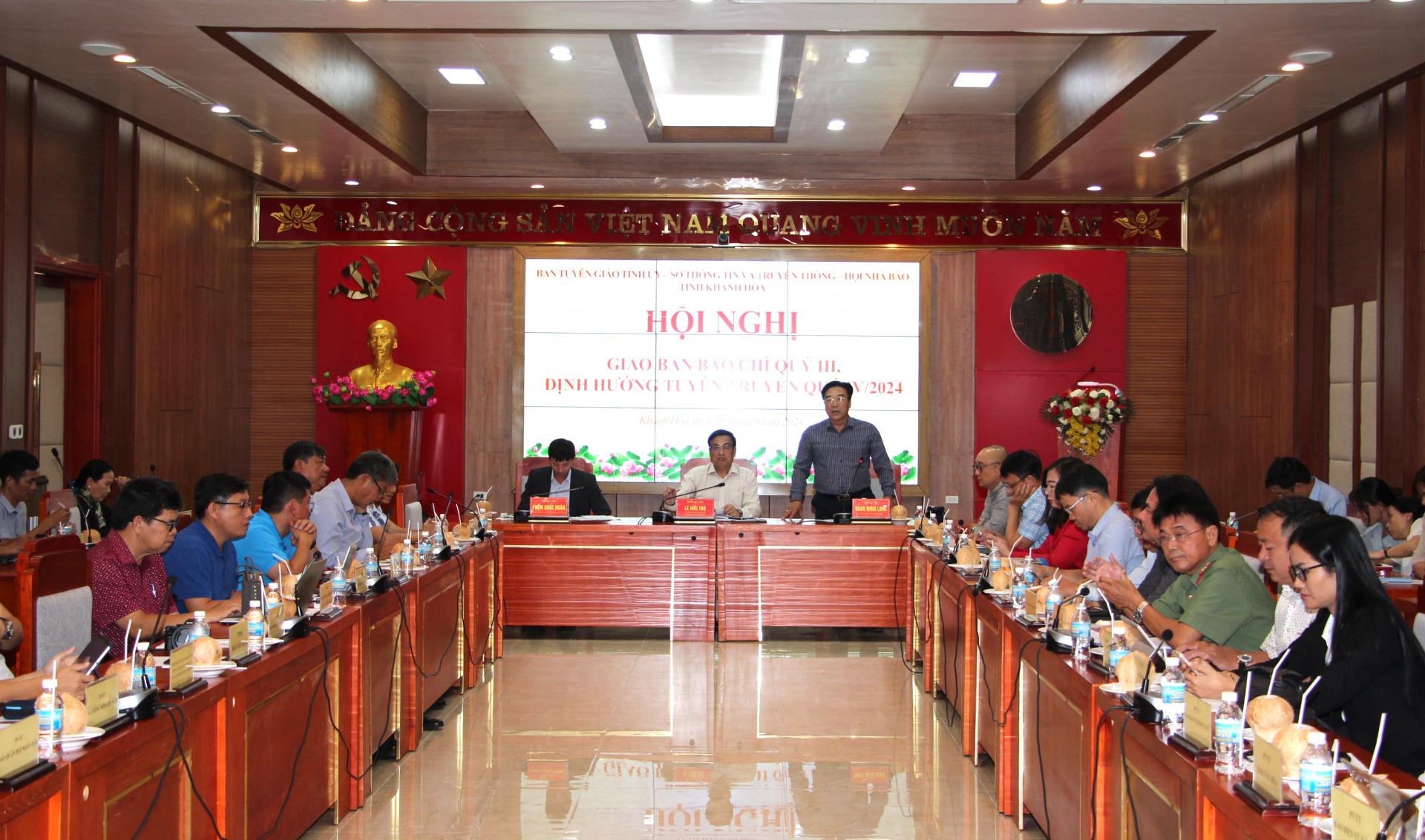 Đẩy mạnh thông tin, tuyên truyền về công tác chuẩn bị đại hội Đảng